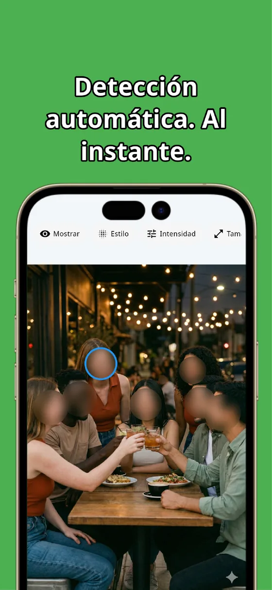 Pantalla de MozFace detectando automáticamente todas las caras de la foto y difuminándolas
